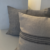 Hør pude - Natur/sort stribe (70x50cm)